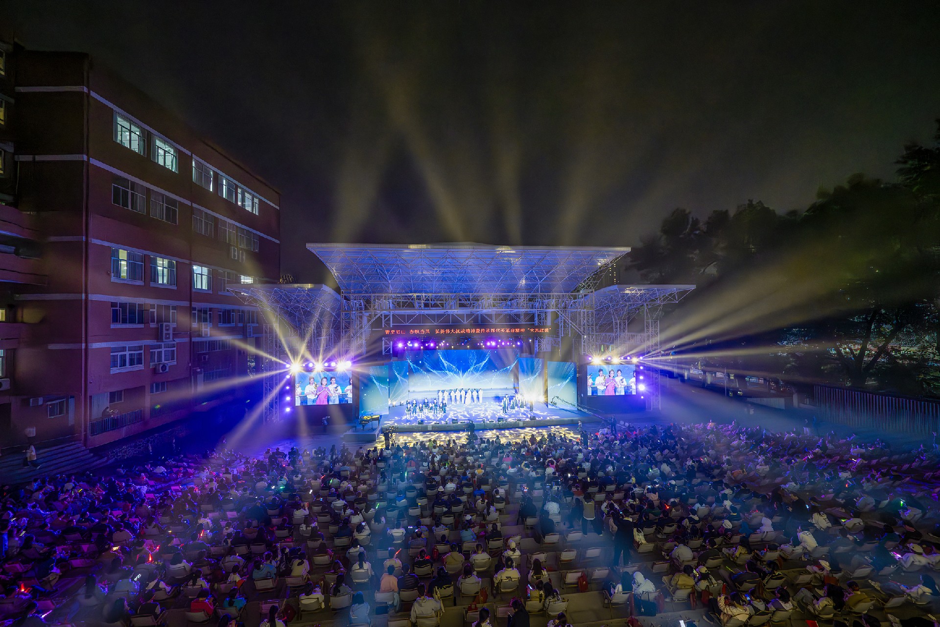 20251031 华师故事鲁雪儿 (30)-已增强-NR.jpg